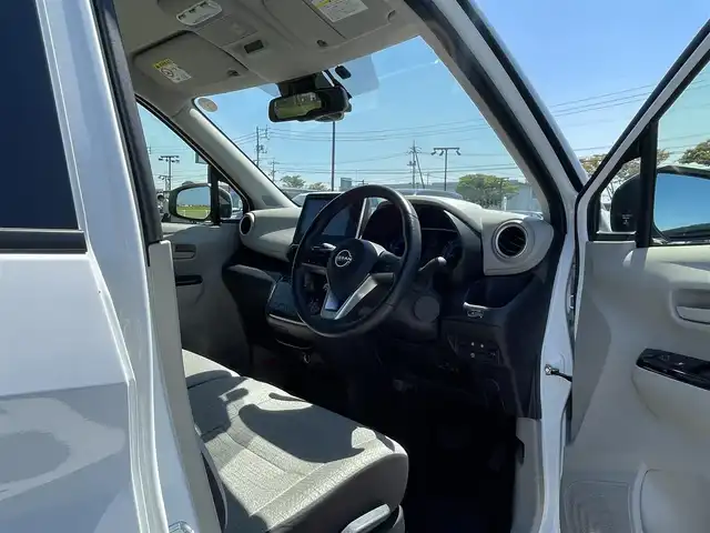 日産 デイズ X 鳥取県 2024(令6)年 1.6万km ホワイトパール ４・W・D/純正9インチディスプレイオーディオ/BT/USB/アラウンドビューモニター/ドライブレコーダー・ETC/前席シートヒーター/ハンドルヒーター/エマージェンシーブレーキ/LEDヘットライト/純正１４インチアルミホイール/プッシュエンジンスタート/アイドリングストップ/純正フロアマット/スペアキー