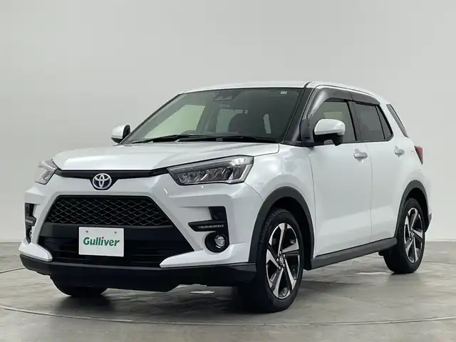 トヨタ ライズ Z 群馬県 2022(令4)年 2.4万km シャイニングホワイトパール 衝突被害軽減ブレーキ/レーンアシスト/クリアランスソナー（F/R）/純正９インチディスプレイオーディオ/Bluetooth/フルセグTV/AppleCarPlay/AndroidAuto/バックカメラ/レーダークルーズコントロール/D/Nシートヒーター/ステアリングリモコン/オートライト/オートハイビーム/LEDヘッドライト/LEDフォグライト/バックフォグ/電格ミラー/ウィンカーミラー/純正AW/ETC/革巻きステアリング/純正フロアマット/ドアバイザー/プッシュスタート/スマートキー/電動パーキングブレーキ