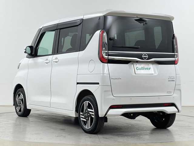 日産 ルークス HWS X プロパイロットED 道央・札幌 2024(令6)年 0.4万km ホワイトパール ・４WD/エマージェンシーブレーキ/・プロパイロット/・純正9インチナビ/・DVD.CD.SD.AUX.フルセグ/・Bluetooth./・アラウンドビューモニター/・バックカメラ /・両側パワースライドドア/・リアサーキュレーター/・運転席/助手席シートヒーター/・ステアリングヒーター/・LEDライト/オートハイビーム/・スマートキーx２/プッシュスタート