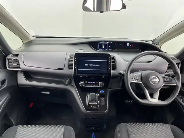 日産 セレナ e－パワー ハイウェイスター V 群馬県 2020(令2)年 4万km ブリリアントホワイトパール 2トーン 純正１０型ナビ　後席モニター　全周囲カメラ　衝突被害軽減ブレーキ　アダプティブクルーズコントロール　両側電動スライドドア　プロパイロット　ブラインドスポットモニター　シートヒーター　スマートキー　禁煙