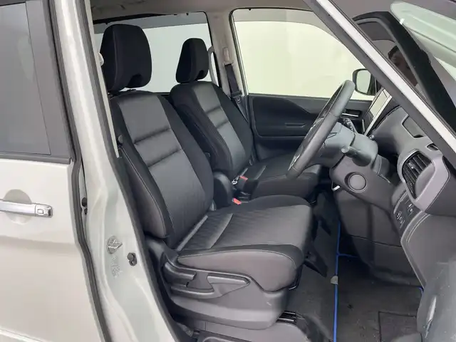 日産 セレナ e－パワー ハイウェイスター V 群馬県 2020(令2)年 4万km ブリリアントホワイトパール 2トーン 純正１０型ナビ　後席モニター　全周囲カメラ　衝突被害軽減ブレーキ　アダプティブクルーズコントロール　両側電動スライドドア　プロパイロット　ブラインドスポットモニター　シートヒーター　スマートキー　禁煙