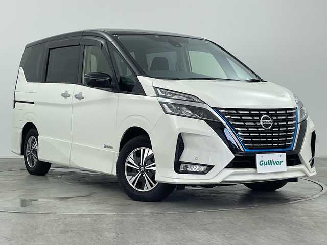 日産 セレナ e－パワー ハイウェイスター V 群馬県 2020(令2)年 4万km ブリリアントホワイトパール 2トーン 純正１０型ナビ　後席モニター　全周囲カメラ　衝突被害軽減ブレーキ　アダプティブクルーズコントロール　両側電動スライドドア　プロパイロット　ブラインドスポットモニター　シートヒーター　スマートキー　禁煙