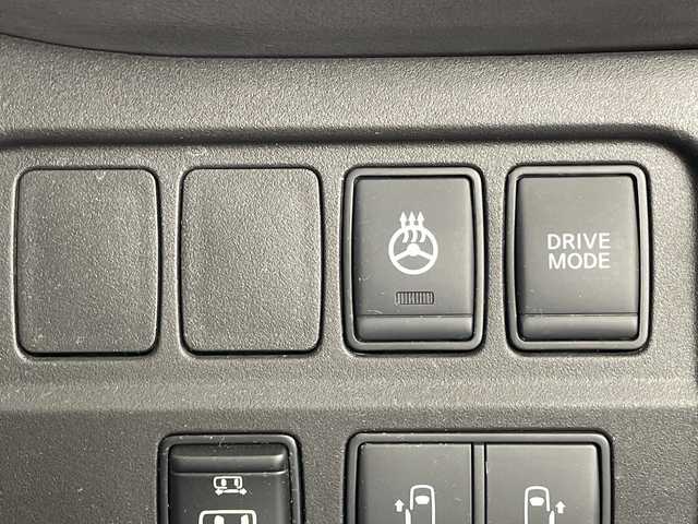 日産 セレナ e－パワー ハイウェイスター V 群馬県 2020(令2)年 4万km ブリリアントホワイトパール 2トーン 純正１０型ナビ　後席モニター　全周囲カメラ　衝突被害軽減ブレーキ　アダプティブクルーズコントロール　両側電動スライドドア　プロパイロット　ブラインドスポットモニター　シートヒーター　スマートキー　禁煙