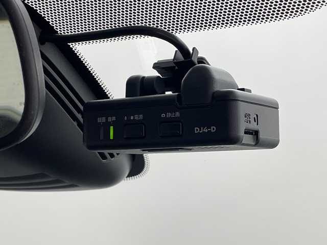 日産 セレナ e－パワー ハイウェイスター V 群馬県 2020(令2)年 4万km ブリリアントホワイトパール 2トーン 純正１０型ナビ　後席モニター　全周囲カメラ　衝突被害軽減ブレーキ　アダプティブクルーズコントロール　両側電動スライドドア　プロパイロット　ブラインドスポットモニター　シートヒーター　スマートキー　禁煙