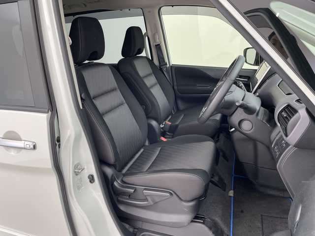 日産 セレナ e－パワー ハイウェイスター V 群馬県 2020(令2)年 4万km ブリリアントホワイトパール 2トーン 純正１０型ナビ　後席モニター　全周囲カメラ　衝突被害軽減ブレーキ　アダプティブクルーズコントロール　両側電動スライドドア　プロパイロット　ブラインドスポットモニター　シートヒーター　スマートキー　禁煙