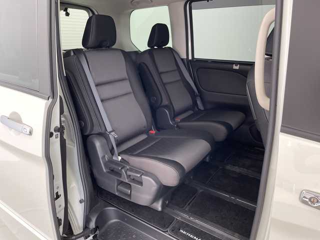 日産 セレナ e－パワー ハイウェイスター V 群馬県 2020(令2)年 4万km ブリリアントホワイトパール 2トーン 純正１０型ナビ　後席モニター　全周囲カメラ　衝突被害軽減ブレーキ　アダプティブクルーズコントロール　両側電動スライドドア　プロパイロット　ブラインドスポットモニター　シートヒーター　スマートキー　禁煙