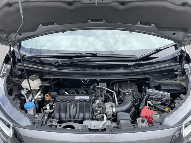 ホンダ フリード ハイブリット G ホンダセンシング 群馬県 2020(令2)年 6.3万km スーパープラチナグレーメタリック ホンダセンシング/・衝突軽減ブレーキ/・アダプティブクルーズコントロール/・車線維持支援システム/・路外逸脱抑制機能/・パーキングセンサー/・オートハイビーム/・先行車発進お知らせ/・標識認識/純正SDナビ/　　フルセグ/Bluetooth/SD/DVD/ipod/    USB/SD/FM/AM/MusicRack/バックカメラ/両側パワースライドドア/3列シート/オートLEDヘッドライト/純正ドライブレコーダー/純正フロアマット/ビルドインETC
