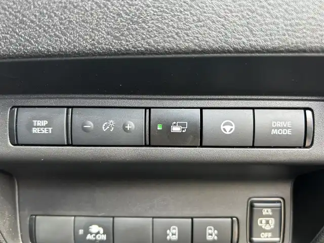 日産 セレナ e－パワー ハイウェイスター V 福島県 2024(令6)年 0.8万km プリズムホワイト 寒冷地仕様（ホット＋パッケージ）/プロパイロット/フロント純正エアロ/純正フリップダウンモニター/純正ナビゲーション/「AM/FM/DTV/BT/USB/AppleCarplay/HDMI」/アラウンドビューカメラ/バックカメラ/デジタルインナーミラー/ステアリングヒーター/シートヒーター/置くだけ充電/ビルトインETC2.0/社外18インチアルミホイール/社外レザー系シートカバー/社外フロアマット/プッシュスタート/電動パーキングブレーキ/取説・保証書・スペアキー1本有り