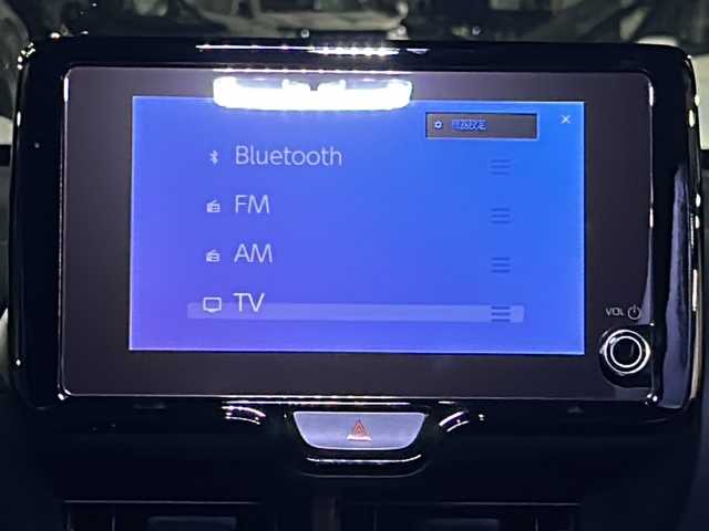 トヨタ ヤリスクロス ハイブリッド Z ウルバーノ 京都府 2025(令7)年 0.7万km ブラックマイカ/プラチナホワイトパールマイカ 純正8インチナビ/フルセグ/Bluetooth/トヨタセーフティセンス/全方位カメラ/禁煙車/クリアランスソナー/ETC2.0/２トーンカラー/ブラインドスポットモニター/電動リアゲート/パワーシート/ドライブレコーダー/シートヒーター/純正アルミホイール/電動格納ミラー/ワンオーナー/プッシュスタート/スマートキー