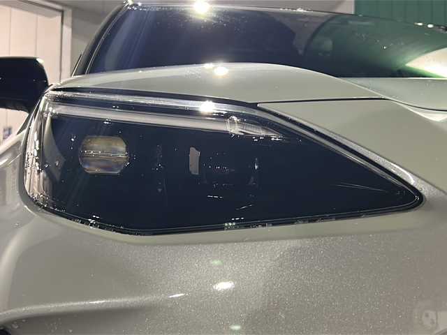 トヨタ ヤリスクロス ハイブリッド Z ウルバーノ 京都府 2025(令7)年 0.7万km ブラックマイカ/プラチナホワイトパールマイカ 純正8インチナビ/フルセグ/Bluetooth/トヨタセーフティセンス/全方位カメラ/禁煙車/クリアランスソナー/ETC2.0/２トーンカラー/ブラインドスポットモニター/電動リアゲート/パワーシート/ドライブレコーダー/シートヒーター/純正アルミホイール/電動格納ミラー/ワンオーナー/プッシュスタート/スマートキー