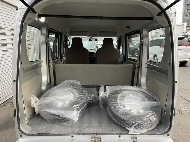 スズキ エブリイ PA 道央・札幌 2016(平28)年 7.7万km シルキーシルバーメタリック (株)IDOMが運営する【じしゃロン札幌店】の自社ローン専用車両になりますこちらは現金またはオートローンご利用価格です。自社ローンご希望の方は別途その旨お申し付けください。/純正ラジオ/MD/ETC/両側スライドドア/ヘッドライドレベライザー/フロアマット