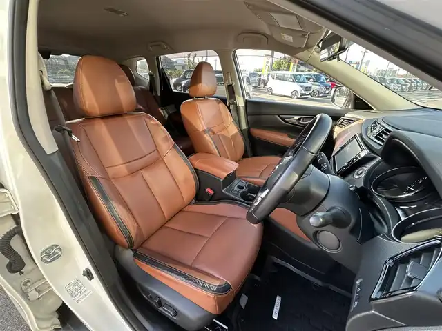 日産 エクストレイル 20Xi レザーエディション 愛媛県 2020(令2)年 7.6万km ブリリアントホワイトパール 純正9型ナビ(BT/フルセグTV)/全周囲カメラ/プロパイロット/インテリジェントルームミラー/アイドリングストップ/黒革温電動シート/純正ドライブレコーダー/クリアランスソナー/LEDヘッドライト/革巻きステアリング/電動パーキングブレーキ/AutoHold機能/現状サマー(純正AW)(225/60/R18)