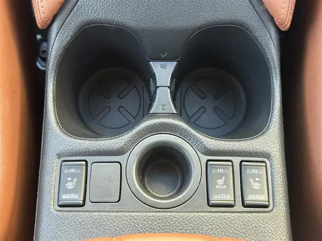 日産 エクストレイル 20Xi レザーエディション 愛媛県 2020(令2)年 7.6万km ブリリアントホワイトパール 純正9型ナビ(BT/フルセグTV)/全周囲カメラ/プロパイロット/インテリジェントルームミラー/アイドリングストップ/黒革温電動シート/純正ドライブレコーダー/クリアランスソナー/LEDヘッドライト/革巻きステアリング/電動パーキングブレーキ/AutoHold機能/現状サマー(純正AW)(225/60/R18)