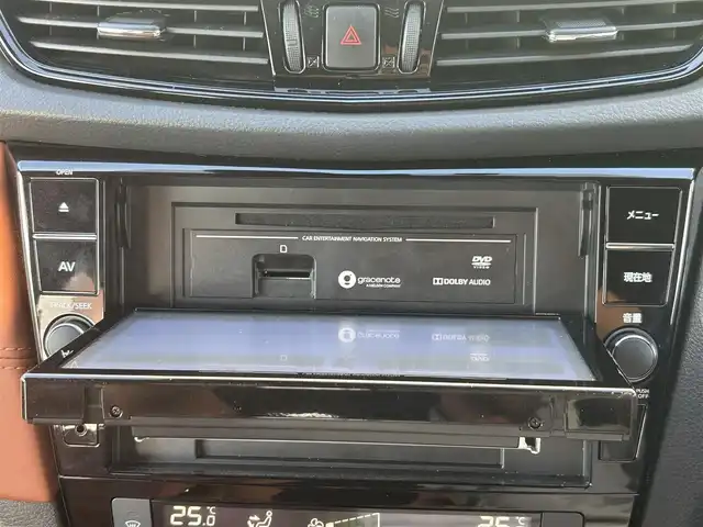 日産 エクストレイル 20Xi レザーエディション 愛媛県 2020(令2)年 7.6万km ブリリアントホワイトパール 純正9型ナビ(BT/フルセグTV)/全周囲カメラ/プロパイロット/インテリジェントルームミラー/アイドリングストップ/黒革温電動シート/純正ドライブレコーダー/クリアランスソナー/LEDヘッドライト/革巻きステアリング/電動パーキングブレーキ/AutoHold機能/現状サマー(純正AW)(225/60/R18)