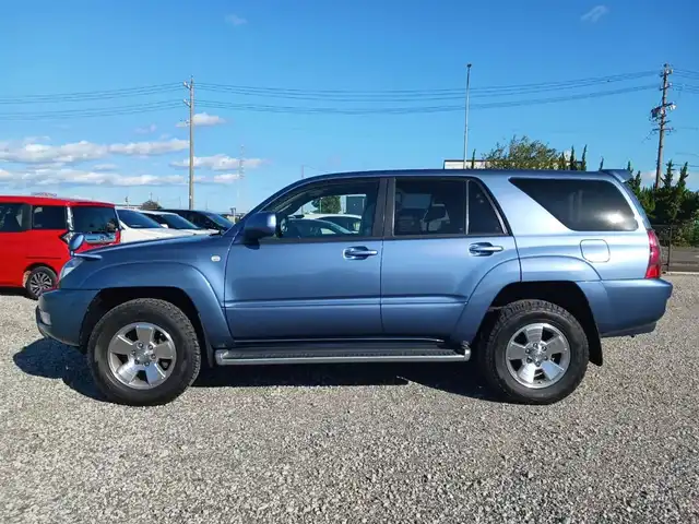 トヨタ ハイラックス サーフ SSR－G 岩手県 2004(平16)年 6.1万km グレイッシュブルーメタリック 4WD/純正MOPナビTV/バックカメラ/ETC/フロントフォグランプ/オートライト/オートエアコン/革巻きステアリング/荷室ダブルデッキ/トレイ/AC100Vコンセント/純正17インチアルミホイール/リモコンキー/イモビライザー/禁煙車