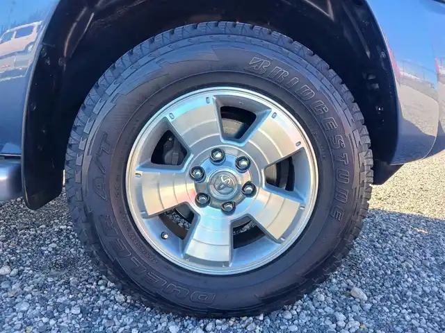 トヨタ ハイラックス サーフ SSR－G 岩手県 2004(平16)年 6.1万km グレイッシュブルーメタリック 4WD/純正MOPナビTV/バックカメラ/ETC/フロントフォグランプ/オートライト/オートエアコン/革巻きステアリング/荷室ダブルデッキ/トレイ/AC100Vコンセント/純正17インチアルミホイール/リモコンキー/イモビライザー/禁煙車