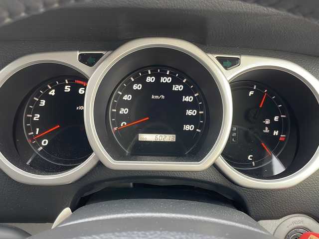 トヨタ ハイラックス サーフ SSR－G 岩手県 2004(平16)年 6.1万km グレイッシュブルーメタリック ＡＣ１００Ｖコンセント　純正ナビ　バックカメラ　ＣＤ／ＭＤ再生　ＥＴＣ　オートライト　リモコンキー　フロントフォグランプ　純正１７インチアルミホイール　オートエアコン　革巻きステアリング