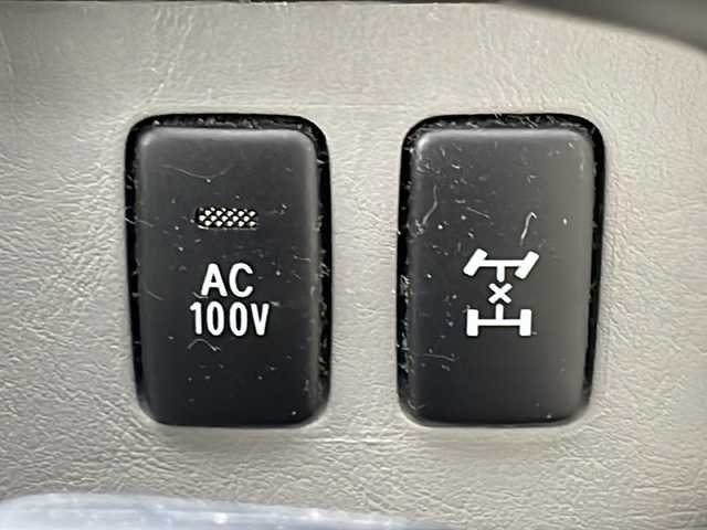 トヨタ ハイラックス サーフ SSR－G 岩手県 2004(平16)年 6.1万km グレイッシュブルーメタリック ＡＣ１００Ｖコンセント　純正ナビ　バックカメラ　ＣＤ／ＭＤ再生　ＥＴＣ　オートライト　リモコンキー　フロントフォグランプ　純正１７インチアルミホイール　オートエアコン　革巻きステアリング