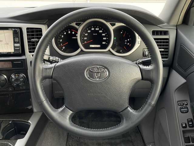 トヨタ ハイラックス サーフ SSR－G 岩手県 2004(平16)年 6.1万km グレイッシュブルーメタリック ＡＣ１００Ｖコンセント　純正ナビ　バックカメラ　ＣＤ／ＭＤ再生　ＥＴＣ　オートライト　リモコンキー　フロントフォグランプ　純正１７インチアルミホイール　オートエアコン　革巻きステアリング