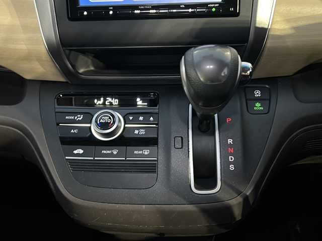 ホンダ フリード G ホンダセンシング 静岡県 2019(平31)年 4.9万km モダンスティールM 純正メモリナビ/・CD/・DVD/・フルセグＴＶ/・Bluetooth/・AM/・FM/主要装備/・両側パワスラ/・ホンダセンシング/・衝突軽減/・横滑り防止装置/・レーンキープ/・追従クルコン/・バックカメラ/・ビルトインＥＴＣ/・ドラレコ前/・ステリモ/・スマートキー/・プッシュスタート/・スペアキー1本