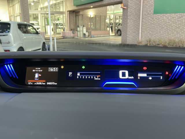 ホンダ フリード G ホンダセンシング 静岡県 2019(平31)年 4.9万km モダンスティールM 純正メモリナビ/・CD/・DVD/・フルセグＴＶ/・Bluetooth/・AM/・FM/主要装備/・両側パワスラ/・ホンダセンシング/・衝突軽減/・横滑り防止装置/・レーンキープ/・追従クルコン/・バックカメラ/・ビルトインＥＴＣ/・ドラレコ前/・ステリモ/・スマートキー/・プッシュスタート/・スペアキー1本