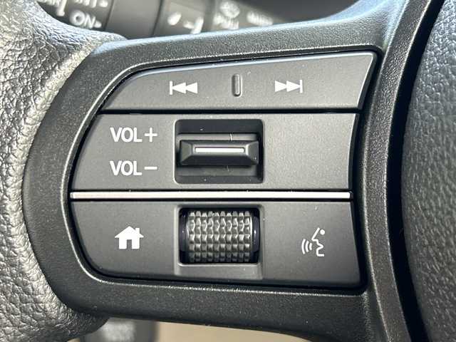 ホンダ Ｎ ＢＯＸ JOY 奈良県 2025(令7)年 0.1千km グレーＭ R7/11月登録/バックカメラ（未接続）/ホンダセンシング/・衝突軽減ブレーキ/・横滑り防止機能/・レーンキープアシスト/・先行車発進お知らせ機能/レーダークルコン/前後コーナーセンサー/片側パワースライドドア/電動パーキング/オートホールド/シートヒーター/ベンチシート/チップアップシート/LEDヘッドライト/オートライト/プッシュスタート/スマートキー/スペアキー（1本）