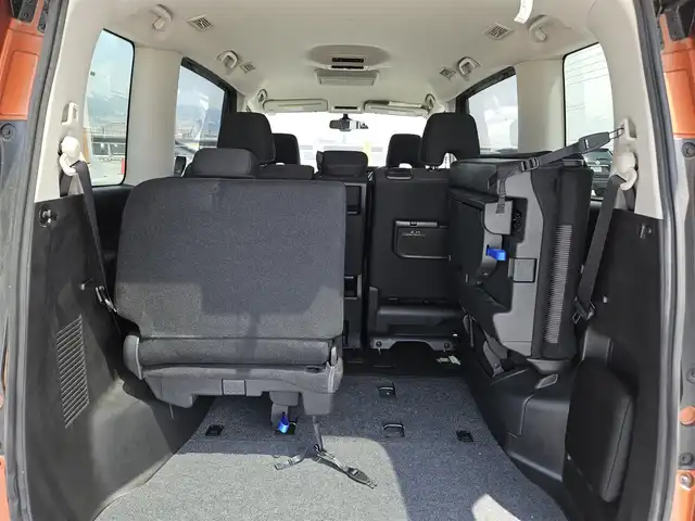 日産 セレナ ハイウェイスター V 愛媛県 2020(令2)年 7.3万km オレンジ 純正10型ナビ(BT/DVD/Blu-ray)/フルセグTV/ハンズフリーパワースライドドア(両側)/インテリジェントアラウンドビューモニター/ビルトインETC/ドライブレコーダー/純正11型後席専用モニター/インテリジェントクルーズコントロール/ソナー機能/プロパイロット/インテリジェントパーキングアシスト/全方位運転支援システム/・インテリジェントエマージェンシーブレーキ/・標識検知機能/・踏み間違い衝突防止アシスト/・車線逸脱防止支援システム/・車線逸脱警報/・車両検知警報(前後)/・ふらつき警報/アダプティブLEDヘッドランプ/本革巻きステアリング/2列目/3列目パーソナルテーブル/純正16インチアルミホイール/インテリジェントキー/プッシュエンジンスターター/禁煙車