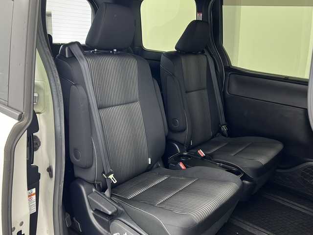 トヨタ ヴォクシー ZS 煌Ⅱ 宮城県 2020(令2)年 3.3万km ホワイトパールクリスタルシャイン Toyota Safety Sense /・プリクラッシュセーフティ/・レーンディパーチャーアラート/・オートマチックハイビーム/クルーズコントロール/純正7インチSDナビ/・BT.CD.DVD/SD/バックカメラ/フルセグTV/両側パワースライドドア/ビルトインETC2.0/ドライブレコーダー（FR）/LEDヘッドライト/LEDフォグライト/ステアリングスイッチ/純正フロアマット/純正16インチAW/シートバックテーブル/ロールサンシェード/ドアバイザー