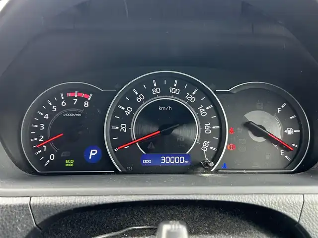 トヨタ ヴォクシー ZS 煌 愛知県 2018(平30)年 3万km ブラック 純正ナビ/　AM/FM/SD/BT/CD/DVD/フルセグTV/バックカメラ/ETC/両側パワースライドドア/LEDヘッドライト/フォグランプ/純正16インチAW/衝突被害軽減システム/レーンキープアシスト/オートマチックハイビーム/アイドリングストップ/純正フロアマット/純正ドアバイザー/スマートキー