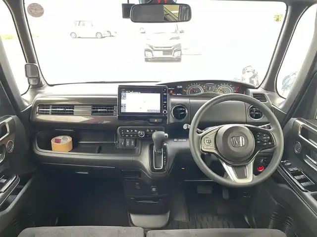ホンダ Ｎ ＢＯＸ カスタム G L ホンダセンシング 佐賀県 2020(令2)年 5.5万km パールⅡ 純正オプション8インチナビ/・フルセグTV/CD/DVD/Bluetooth/USB/バックカメラ/ホンダセンシング/・衝突軽減ブレーキ/・誤発進抑制機能/・アダプティブクルーズコントロール/・車線維持支援システム/・先行車発信お知らせ機能/・歩行者事故低減ステアリング/・路外逸脱抑制機能/・標識認識機能/・後方誤発進抑制機能/オートハイビーム/片側パワースライドドア/ドライブレコーダー/シートヒーター/シーケンシャルウィンカー/LEDヘッドライト/LEDフォグライト/プッシュスタート/スマートキー/スペアキー1本/USBポート/ビルトインETC/純正14インチアルミホイール/純正LEDヘッドライト/純正フロアマット/純正ドアバイザー