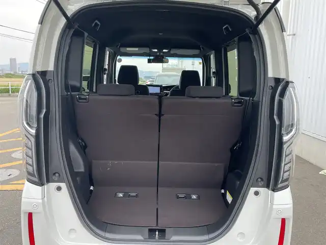 ホンダ Ｎ ＢＯＸ カスタム G L ホンダセンシング 佐賀県 2020(令2)年 5.5万km パールⅡ 純正オプション8インチナビ/・フルセグTV/CD/DVD/Bluetooth/USB/バックカメラ/ホンダセンシング/・衝突軽減ブレーキ/・誤発進抑制機能/・アダプティブクルーズコントロール/・車線維持支援システム/・先行車発信お知らせ機能/・歩行者事故低減ステアリング/・路外逸脱抑制機能/・標識認識機能/・後方誤発進抑制機能/オートハイビーム/片側パワースライドドア/ドライブレコーダー/シートヒーター/シーケンシャルウィンカー/LEDヘッドライト/LEDフォグライト/プッシュスタート/スマートキー/スペアキー1本/USBポート/ビルトインETC/純正14インチアルミホイール/純正LEDヘッドライト/純正フロアマット/純正ドアバイザー