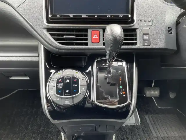 トヨタ ヴォクシー ZS 煌Ⅲ 千葉県 2020(令2)年 5万km ブラッキッシュアゲハガラスフレーク 純正9インチナビ/（フルセグTV/BT/CD/DVD/FM/AM）/12インチフリップダウンモニター/モデリスタエアロ/衝突被害軽減システム/車線逸脱警報/クルーズコントロール/ハーフレザーシート/両側パワースライドドア/横滑り防止装置/ETC/前後ドライブレコーダー/アイドリングストップ/LEDヘッドライト/フォグランプ/オートライト/ウィンカーミラー/電動格納ミラー/モデリスタ18インチAW/シートリフター/プッシュスタート/スマートキー/フロアマット/ドアバイザー/取扱説明書/保証書