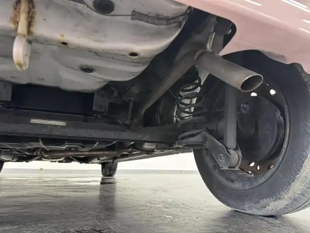 ダイハツ ミラ ココア プラスX 三重県 2015(平27)年 5.7万km ムースピンクパール ガソリン/FF/インパネCVT/純正 7インチナビ NSDN-W60/（AM/FM/CD/DVD/地デジTV/SD/AUX）/ルーフレール/ETC/安全/・ABS/・助手席エアバッグ/装備/・キーフリーシステム/・スマートキーx1/・オートエアコン/・LEDヘッドランプ（打替？）/・電動格納ドアミラー/・全ドアパワーウインドウ/・パワーステアリング/・チルトステアリング機構/・ベンチシート/・純正ホイールキャップ＆14インチスチールホイール/・保/車両取