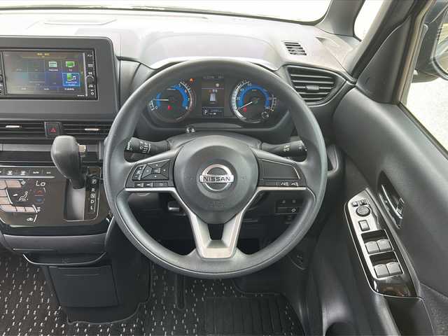 日産 ルークス ハイウェイスター X 佐賀県 2020(令2)年 2.3万km ブラック 純正ナビ/Bluetooth/CD/AUX/地デジテレビ/全周囲カメラ/ワンオーナー/衝突軽減システム/レーンアシスト/両側パワースライドドア/オートエアコン/オートライト/LEDライト/プッシュスタート/ETC/アイドリングストップ/ステアリングスイッチ/電各ウィンカーミラー/ステアリングスイッチ/横滑り防止装置/スマートキー/保証書/取扱説明書/記録簿(R2/3/4/6/7)