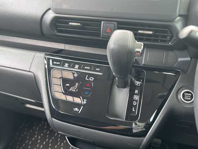 日産 ルークス ハイウェイスター X 佐賀県 2020(令2)年 2.3万km ブラック 純正ナビ/Bluetooth/CD/AUX/地デジテレビ/全周囲カメラ/ワンオーナー/衝突軽減システム/レーンアシスト/両側パワースライドドア/オートエアコン/オートライト/LEDライト/プッシュスタート/ETC/アイドリングストップ/ステアリングスイッチ/電各ウィンカーミラー/ステアリングスイッチ/横滑り防止装置/スマートキー/保証書/取扱説明書/記録簿(R2/3/4/6/7)