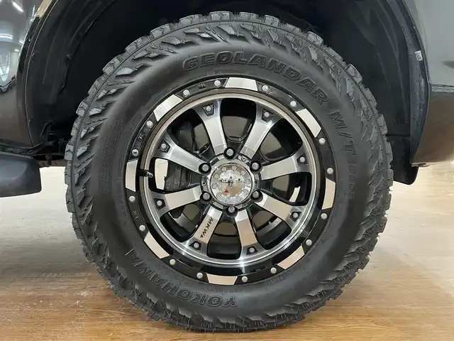 トヨタ ハイラックス Z 道央・札幌 2021(令3)年 4.2万km アティチュードブラックマイカ 4WD/ワンオーナー/寒冷地仕様/MKW製17インチAW/ジオランダーMTタイヤ/TRDマフラー/社外SDナビ/・フルセグTV/CD/DVD/BT/SD/USB/バックカメラ/トヨタセーフティセンス/・プリクラッシュセーフティ/・レーンディパーチャーアラート/・ロードサインアシスト/・先行車発進告知機能/横滑り防止装置/前後コーナーセンサー/純正エンジンスターター/レーダークルーズコントロール/純正フロアマット/純正ドアバイザー/ウインカーミラー/ステアリングリモコン/純正ベッドライナー/オートライト/LEDヘッドライト/前後フォグライト/ダウンヒルアシストコントロール/プッシュスタート/スマートキーx2/サイドステップ/新車時保証書/取扱説明書