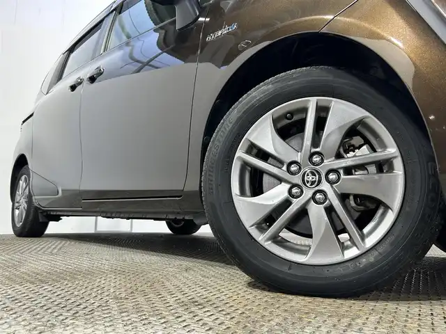 トヨタ シエンタ ハイブリッド G 大阪府 2018(平30)年 2.1万km ブラックマイカ/ヴィンテージブラウンパールクリスタルシャイン 純正ナビ(フルセグ/DVD再生/Bluetooth) 360カメラ ETC 両側パワースライドドア 衝突軽減 クルコン トヨタセーフティセンス オートライト スマートキー プッシュスタート
