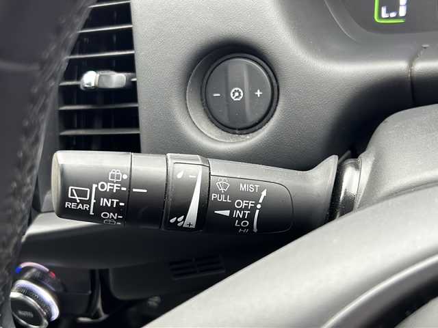 ホンダ フィット e:HEVホーム 宮城県 2021(令3)年 4.4万km プレミアムクリスタルレッドM 純正8インチナビ：VXM-215VFEI/フルセグTV/Bluetooth/CD/DVD/AM/FM/バックカメラ/アダプティブクルーズコントロール/衝突被害軽減ブレーキ/車線逸脱抑制/後方誤発進抑制機能/オートマチックハイビーム/パーキングセンサー/ＬＥＤヘッッドライト/前後ドライブレコーダー/スペアキー×1/電子制御パーキングブレーキ/オートブレーキホールド/充電用USBジャック/15インチAW/ETC/冬タイヤ積み込み/プッシュスタート