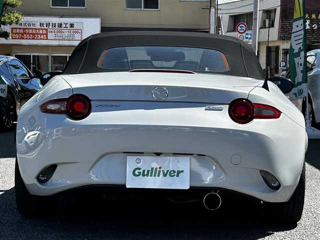 マツダ ロードスター S スペシャルパッケージ 大分県 2016(平28)年 6.3万km セラミックM RAYS製アルミホイル17インチ/純正SDナビ/（Bluetooth/CD/DVD/フルセグ）/外部接続端子：USB・AUX/本革巻シフトノブ/本革巻ステアリング/バックカメラ/セーフティパッケージ/・車線逸脱警報システム/・ブラインドスポットモニタリング/・ハイビームコントロールシステム/・アダプティブフロントライティングシステム/マルチインフォメーションディスプレイ/プッシュスタート/オートライト/ETC/LEDヘッドライト/LEDポジションランプ/DN席バニティミラー/保証証/取説
