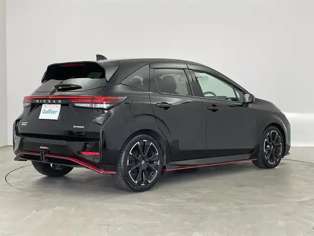 日産 オーラ ニスモ 埼玉県 2023(令5)年 1.3万km スーパーブラック 社外ナビ　アラウンドビューモニター　デジタルインナーミラー　ＢＳＩ　純正アルミホイール　オートライト　オートハイビーム　コーナーセンサー　スマートキー　ＬＥＤヘッドライト　ＤＶＤ再生　地デジフルセグ
