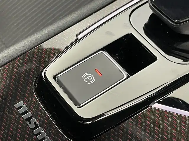 日産 オーラ ニスモ 埼玉県 2023(令5)年 1.3万km スーパーブラック 社外ナビ　アラウンドビューモニター　デジタルインナーミラー　ＢＳＩ　純正アルミホイール　オートライト　オートハイビーム　コーナーセンサー　スマートキー　ＬＥＤヘッドライト　ＤＶＤ再生　地デジフルセグ