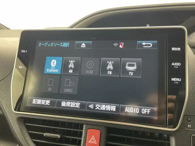 トヨタ ヴォクシー ZS 煌 長崎県 2018(平30)年 9万km ホワイトパールクリスタルシャイン モデリスタエアロ　純正１２．１型後席モニター　純正１０型ナビ　フルセグＴＶ　バックカメラ　両側電動スライドドア　　　クルーズコントロール　衝突被害軽減ブレーキ　ビルトインＥＴＣ　ＬＥＤライト　禁煙車
