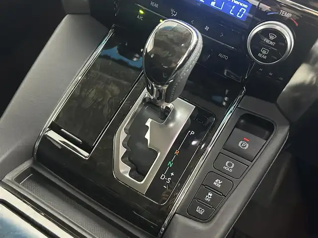 トヨタ ヴェルファイア ハイブリット ZR サイドリフトアップ 道央・札幌 2016(平28)年 3.1万km ホワイトパールクリスタルシャイン ・ワンオーナー/・４WD/・純正10インチナビ/　CD/DVD/SD/BT/フルセグ/・純正フリップダウンモニター/・ビルトインETC/・プリクラッシュセーフティ/・レーダークルーズコントロール/・クリアランスソナー/・ハーフレザシート/・両側パワースライドドア/・LEDヘッドライト/・フォグライト/・オートライト/・プッシュスタート/・スマートキー/・純正フロアマット/・ドアバイザー