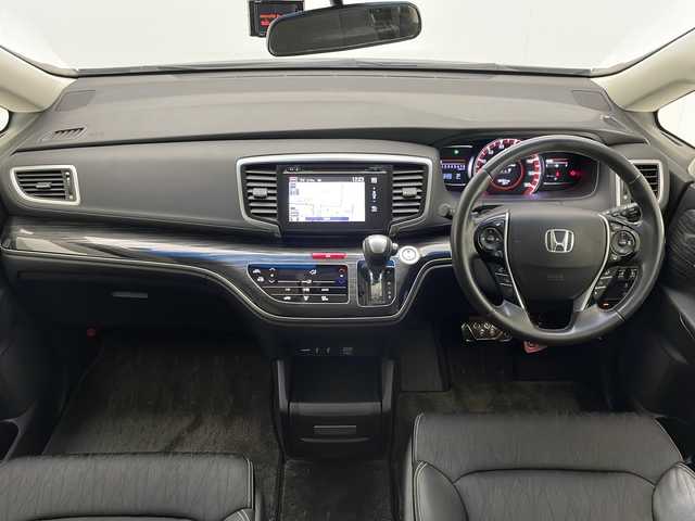 ホンダ オデッセイ アブソルートXホンダセンシングアドバンP 宮崎県 2016(平28)年 6.8万km 黒 Hondaインターナビ(３HU2)/CD/AM/FM//Bluetooth/Honda SENSING/マルチビューカメラシステム/スマートパーキングアシストシステム/両側パワースライドドア＋スライドドアイージークローザー/LEDルームランプ/LEDヘッドライト/コンフォートビューパッケージ/サイドエアバッグ＋サイドカーテンエアバッグ/2列目プレミアムクレードルシート/2列目大型ロールサンシェード/全席オートパワーウィンドウ/プラズマクラスター/IRカット＋スーパーUVカットガラス/本革巻きステアリングホイール/運転席8ウェイパワーシート/LEDアウターウエルカムライト/前後ドライブレコーダー/アイドリングストップ/ステアリングスイッチ/フロアマット/ドアバイザー/ETC