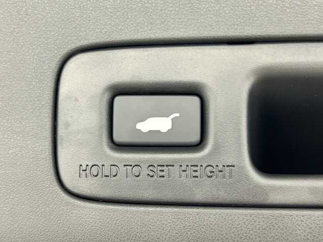 ホンダ ＺＲ－Ｖ ハイブリッド e:HEV Z 三重県 2023(令5)年 1.4万km ワイン /禁煙車//純正9型ナビ//BOSEプレミアムサウンド//全方位カメラ//レーダークルーズコントロール//純正ビルトインETC2.0//ホンダセンシング//衝突軽減ブレーキ//レーンキープアシスト//ブラインドスポットインフォメーション//ワイヤレス充電//前席シートヒーター//前席パワーシート（運転席メモリ付き）//本革シート//純正前後ドライブレコーダー//電動リアゲート//パドルシフト//MTモード付きAT