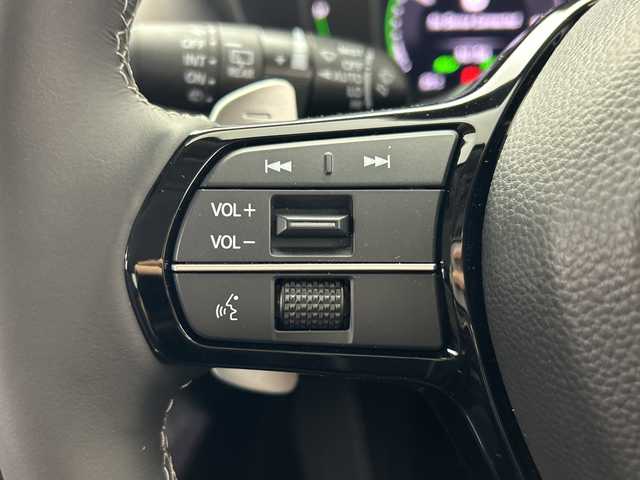 ホンダ ＺＲ－Ｖ ハイブリッド e:HEV Z 三重県 2023(令5)年 1.4万km ワイン /禁煙車//純正9型ナビ//BOSEプレミアムサウンド//全方位カメラ//レーダークルーズコントロール//純正ビルトインETC2.0//ホンダセンシング//衝突軽減ブレーキ//レーンキープアシスト//ブラインドスポットインフォメーション//ワイヤレス充電//前席シートヒーター//前席パワーシート（運転席メモリ付き）//本革シート//純正前後ドライブレコーダー//電動リアゲート//パドルシフト//MTモード付きAT