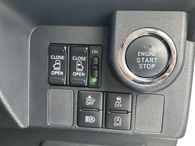 トヨタ ルーミー カスタムG 奈良県 2019(令1)年 2.9万km パールホワイトⅢ 純正ナビ（KSCN-W68）/（フルセグ／ＢＴ／ＣＤ／ＤＶＤ）/クルーズコントロール/バックカメラ/前後コーナーセンサー/プリクラッシュセーフティ/レーンキープ/両側パワースライドドア/フォグランプ/ＬＥＤヘッドライト/前方ドライブレコーダー（UP-K043）/純正14インチＡＷ