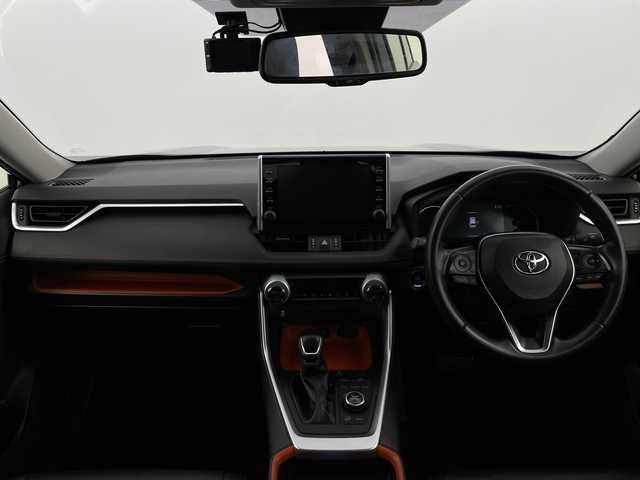 トヨタ ＲＡＶ４ アドベンチャー 新潟県 2020(令2)年 3.4万km グレーメタリック 4WD/純正ナビ/　　BT/MiraCast/FM/AM/バックカメラ/サイドカメラ/レーダークルーズコントロール/LEDオートライト/オートハイビーム/純正19インチアルミホイール/ステアリングスイッチ/ルーフレール/USBポート/BSM/スマートキー/ビルトインETC