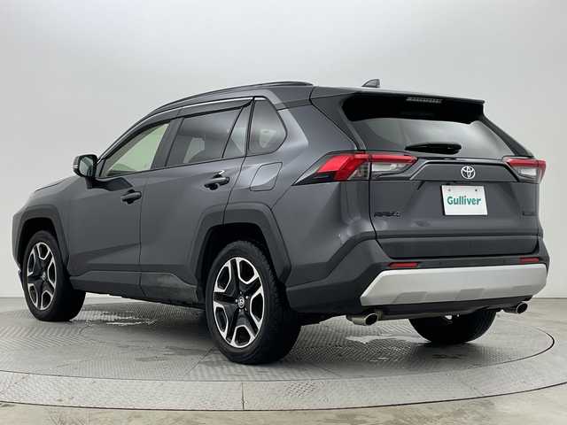 トヨタ ＲＡＶ４ アドベンチャー 新潟県 2020(令2)年 3.4万km グレーメタリック 4WD/純正ナビ/　　BT/MiraCast/FM/AM/バックカメラ/サイドカメラ/レーダークルーズコントロール/LEDオートライト/オートハイビーム/純正19インチアルミホイール/ステアリングスイッチ/ルーフレール/USBポート/BSM/スマートキー/ビルトインETC