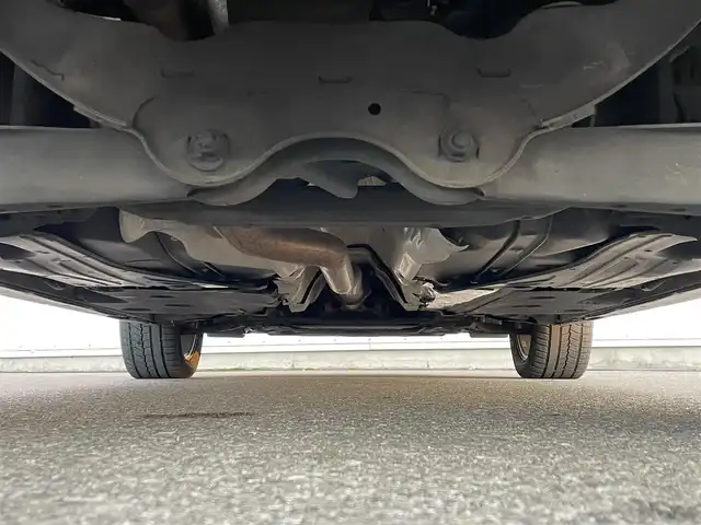 ボルボ Ｖ６０ クロスカントリー D4 クラシック 滋賀県 2017(平29)年 5.2万km オニキスブラックP HDD純正ナビ/・Bluetooth/CD/DVD/バックカメラ/革巻きステアリング/ステアリングリモコン/パドルシフト/クルーズコントロール/ETC/前席パワーシート/前席シートヒーター/レザーシート/HIDオートライト/アクティブハイビーム/シティセーフティ/スマートキー